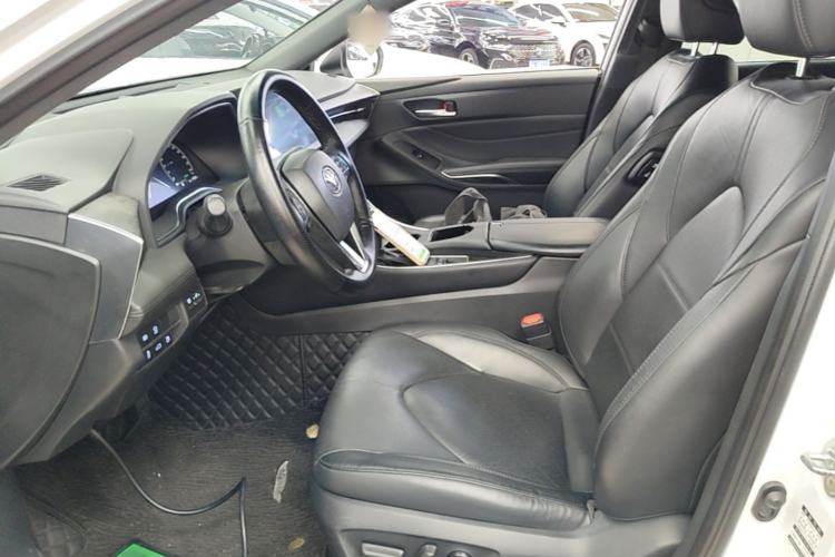 Used Toyota Avalon 2023 2.0L XLE Deluxe Edition Left Front Seat