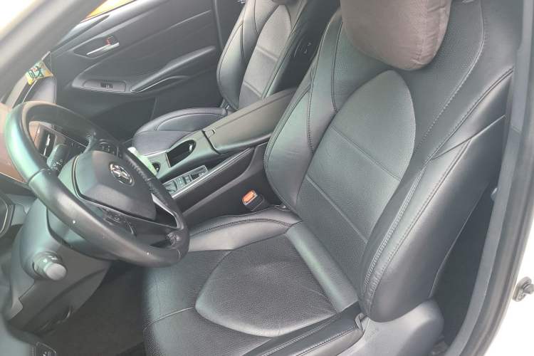 Used Toyota Avalon 2023 Dual-Engine 2.5L Luxury Edition Left Front Seat