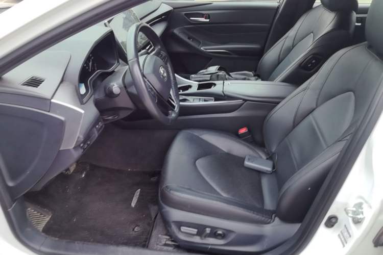 Used Toyota Avalon 2023 2.0L Luxury Edition Left Front Seat