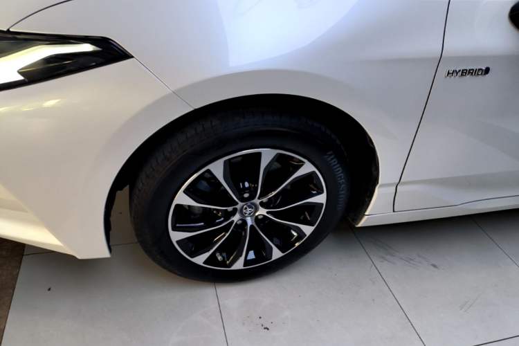 Used Toyota Avalon 2023 Dual-Engine 2.5L Luxury Edition Left Front Wheel Hub