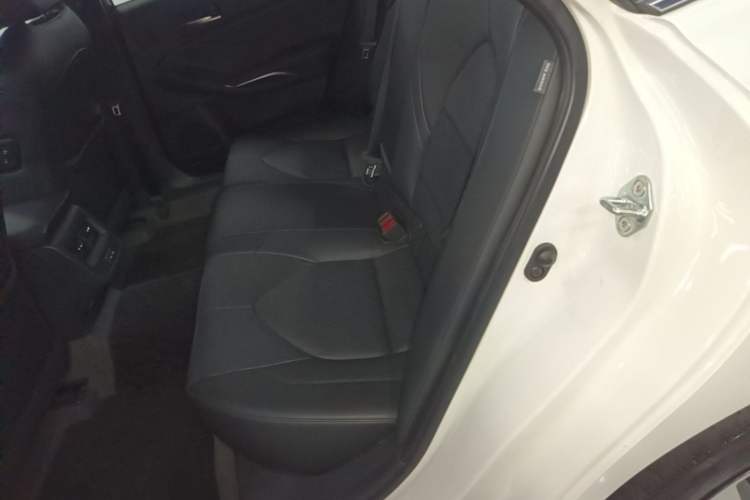 Used Toyota Avalon 2023 2.0L Luxury Edition Left Rear Seat