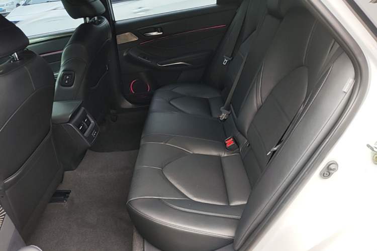 Used Toyota Avalon 2023 2.0L Luxury Edition Left Rear Seat