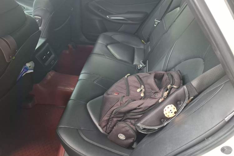 Used Toyota Avalon 2023 2.5L Luxury Edition Left Rear Seat