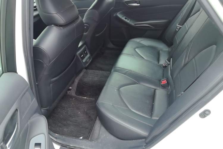 Used Toyota Avalon 2023 2.0L Luxury Edition Left Rear Seat
