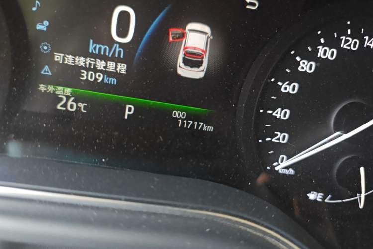 Used Toyota Avalon 2023 2.5L Luxury Edition Odometer Close Up