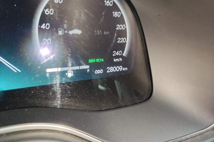 Used Toyota Avalon 2023 2.5L Touring Premium Edition Odometer Close Up