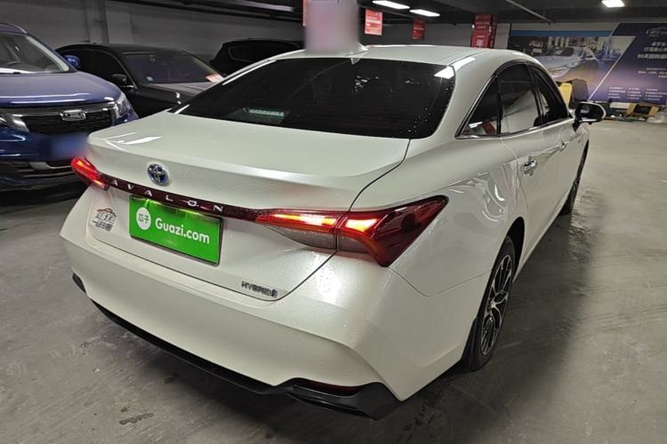 Used Toyota Avalon 2023 Dual-Engine 2.5L Luxury Edition Rear Right 45 Deg