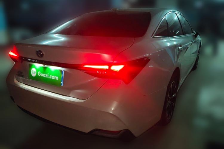 Used Toyota Avalon 2023 Dual-Engine 2.5L Luxury Edition Rear Right 45 Deg