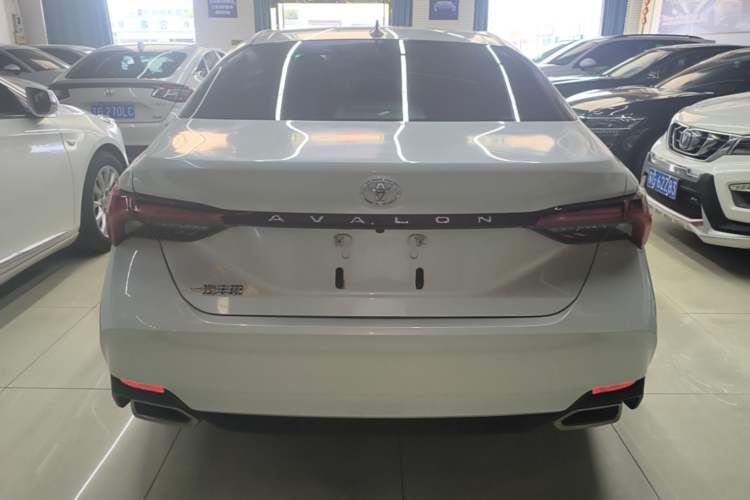 Used Toyota Avalon 2023 2.0L Luxury Edition Rear