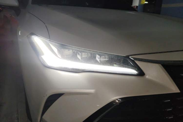 Used Toyota Avalon 2023 Dual-Engine 2.5L Luxury Edition Right Front Headlight