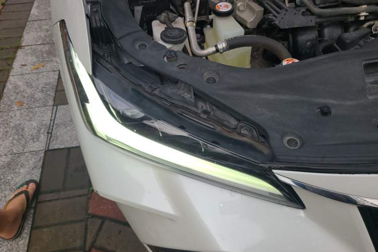 Used Toyota Avalon 2023 Dual-Engine 2.5L Luxury Edition Right Front Headlight
