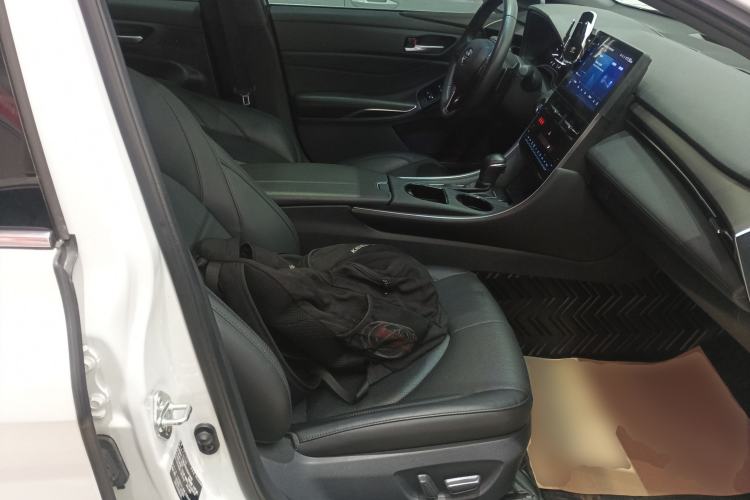 Used Toyota Avalon 2023 2.5L Luxury Edition Right Front Seat