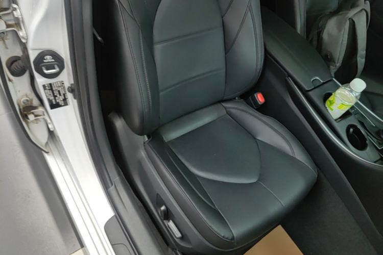 Used Toyota Avalon 2023 Dual-Engine 2.5L Luxury Edition Right Front Seat