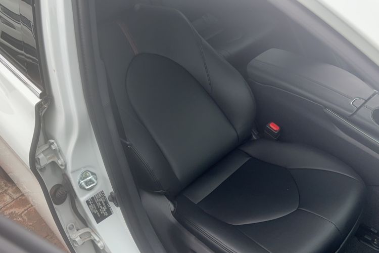 Used Toyota Avalon 2023 2.0L Progressive Edition Right Front Seat