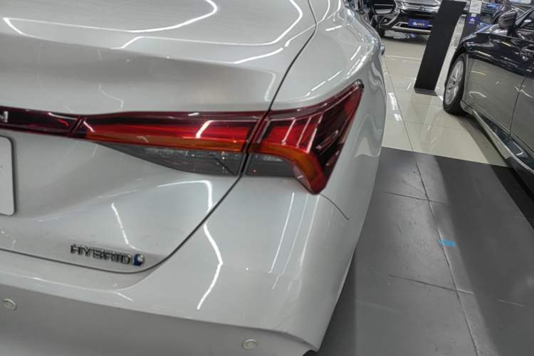 Used Toyota Avalon 2023 Dual-Engine 2.5L Luxury Edition Right Rear Taillight