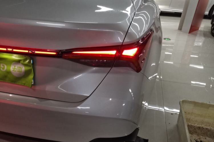Used Toyota Avalon 2023 2.0L Premium Edition Right Rear Taillight