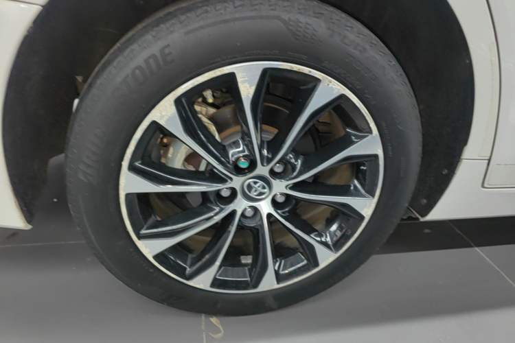 Used Toyota Avalon 2023 Dual-Engine 2.5L Luxury Edition Right Rear Wheel Hub