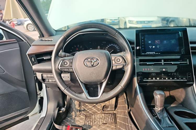 Used Toyota Avalon 2023 2.0L Premium Edition Steering Wheel