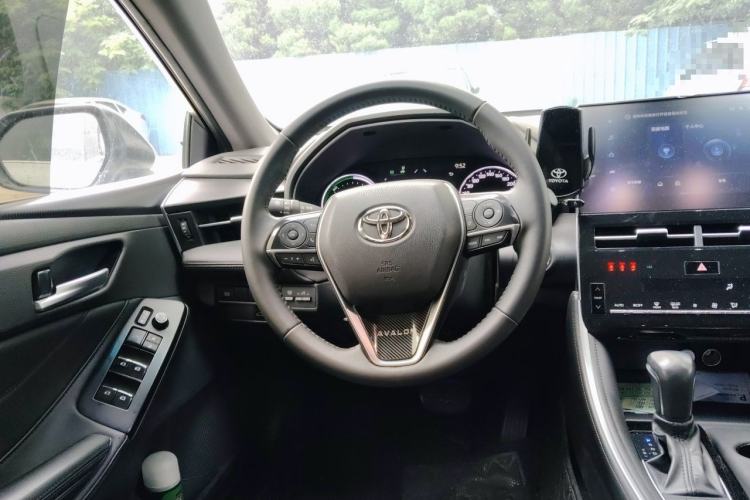 Used Toyota Avalon 2023 Dual-Motor 2.5L Progressive Edition Steering Wheel