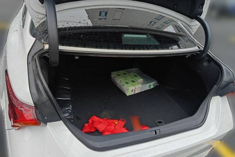 Used Toyota Avalon 2023 2.5L Luxury Edition Trunk