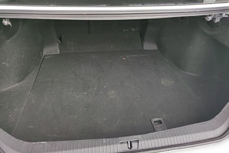 Used Toyota Avalon 2023 2.5L Luxury Edition Trunk