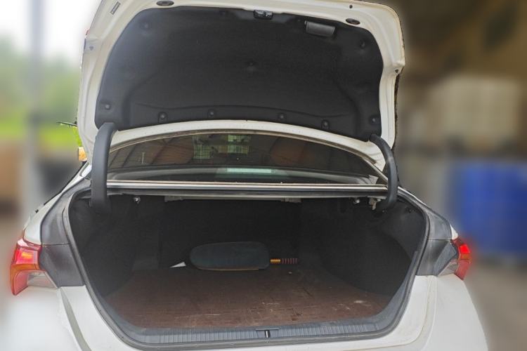 Used Toyota Avalon 2023 2.5L Luxury Edition Trunk