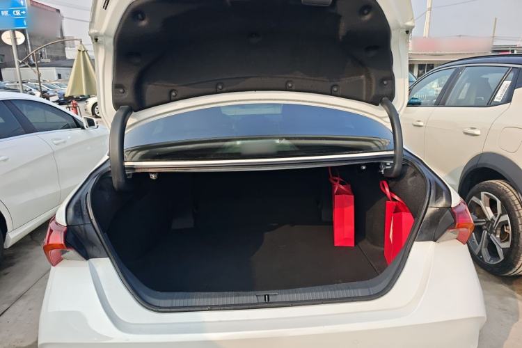 Used Toyota Avalon 2023 2.0L Premium Edition Trunk