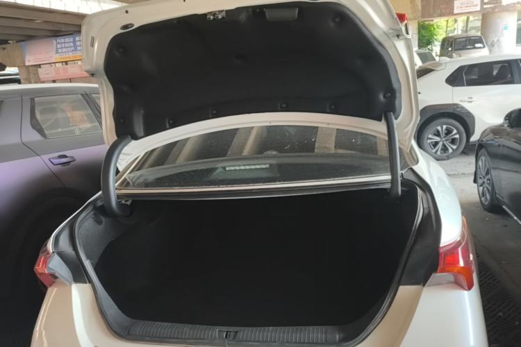 Used Toyota Avalon 2023 2.0L Progressive Edition Trunk