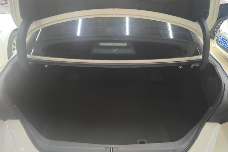 Used Toyota Avalon 2023 2.0L Luxury Edition Trunk