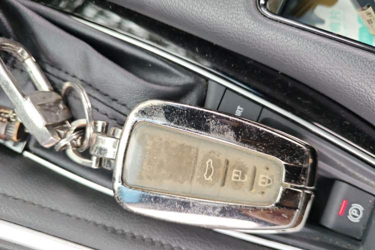 Used Toyota Avalon 2023 Dual-Engine 2.5L Luxury Edition Vehicle Key