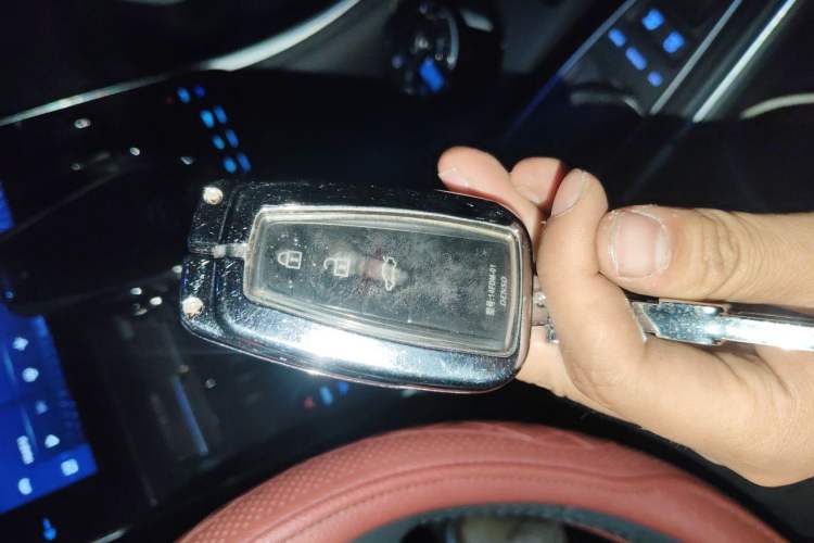 Used Toyota Avalon 2023 Dual-Engine 2.5L Luxury Edition Vehicle Key