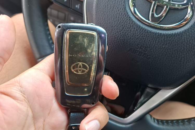 Used Toyota Avalon 2023 2.5L Luxury Edition Vehicle Key