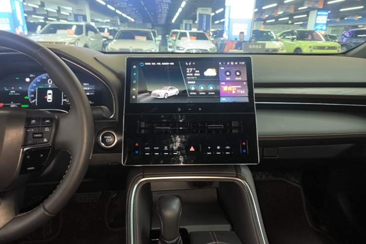 Used Toyota Avalon 2024 Dual-Motor 2.0L Luxury Edition Audio And AC Panel
