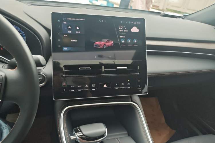 Used Toyota Avalon 2024 Dual-Motor 2.0L Luxury Edition Audio And AC Panel