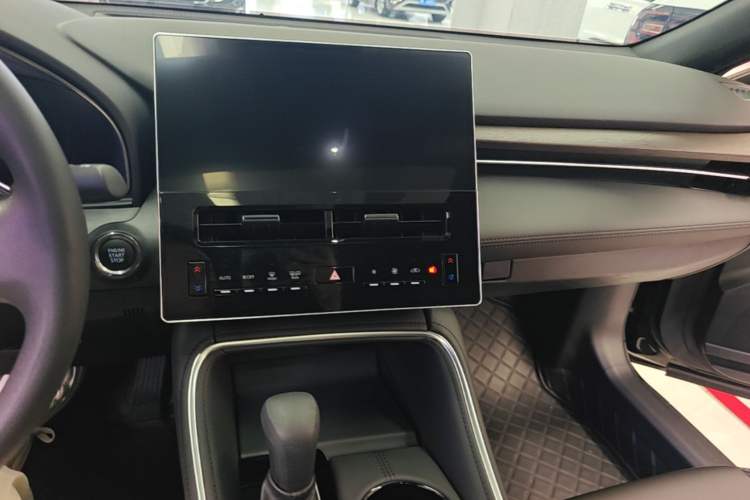 Used Toyota Avalon 2024 2.0L Premium Edition Audio And AC Panel