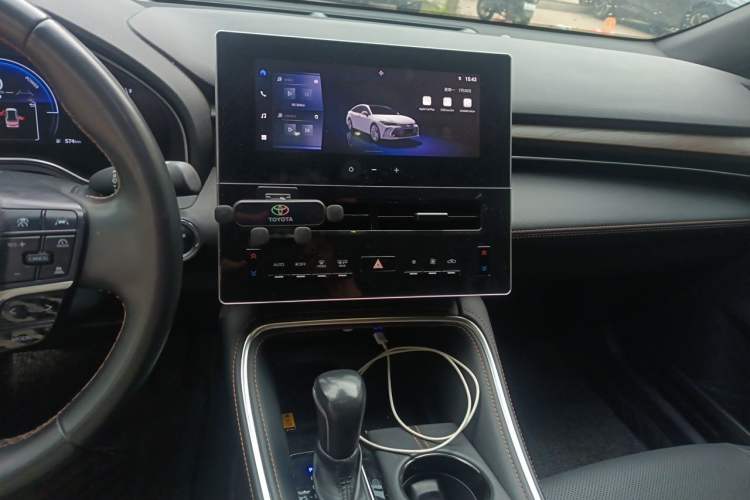 Used Toyota Avalon 2024 Dual-Motor 2.0L Premium Edition Audio And AC Panel
