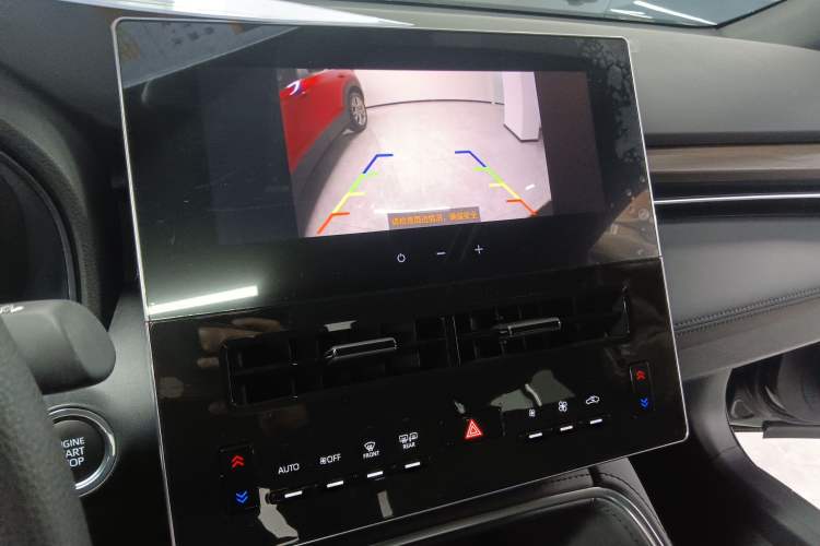 Used Toyota Avalon 2024 2.0L Ambition Edition Audio And AC Panel