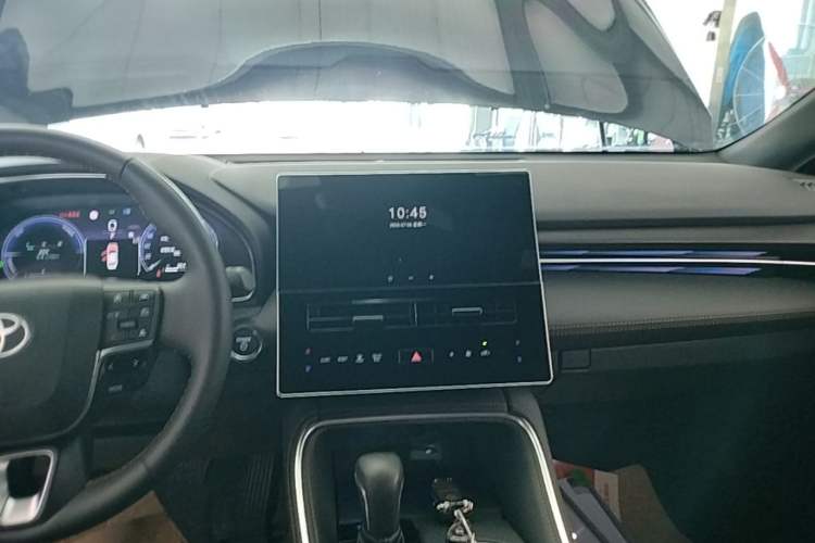 Used Toyota Avalon 2024 Dual-Motor 2.5L Limited Flagship Edition Audio And AC Panel