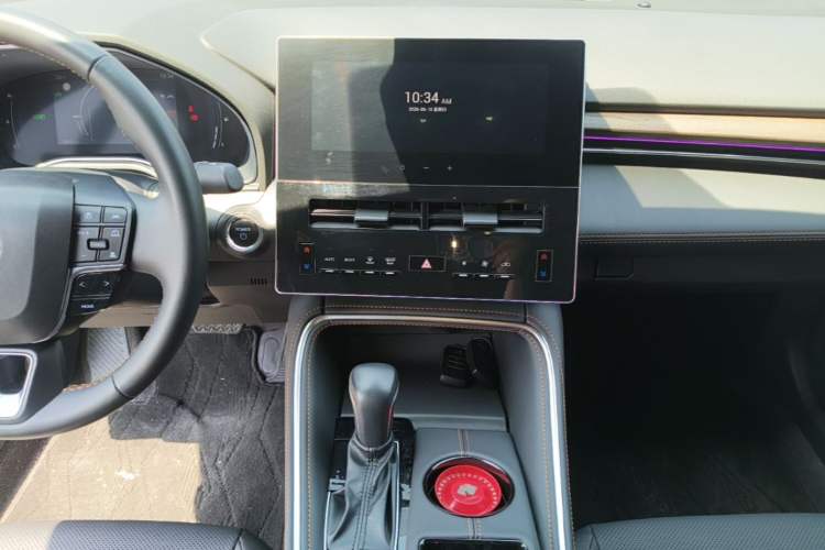 Used Toyota Avalon 2024 Dual-Motor 2.0L Premium Edition Audio And AC Panel