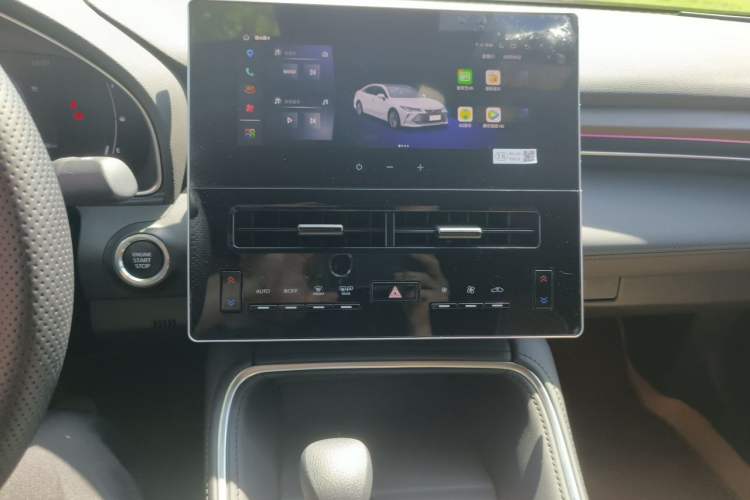 Used Toyota Avalon 2024 2.0L Ambition Edition Audio And AC Panel