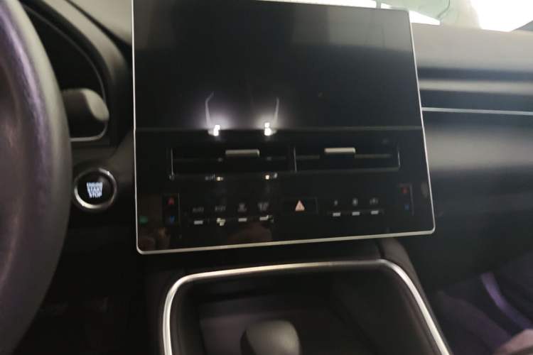 Used Toyota Avalon 2024 2.0L Ambition Edition Audio And AC Panel