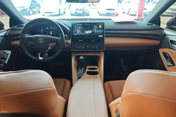 Used Toyota Avalon 2024 Dual-Motor 2.0L Luxury Edition Center Console