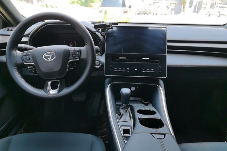 Used Toyota Avalon 2024 2.0L Ambition Edition Center Console