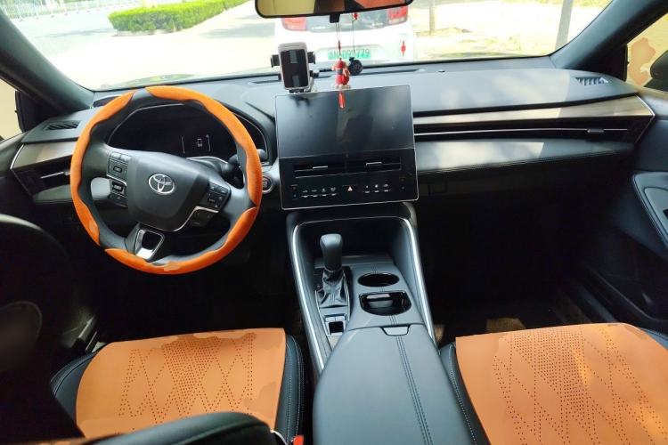 Used Toyota Avalon 2024 2.0L Ambition Edition Center Console