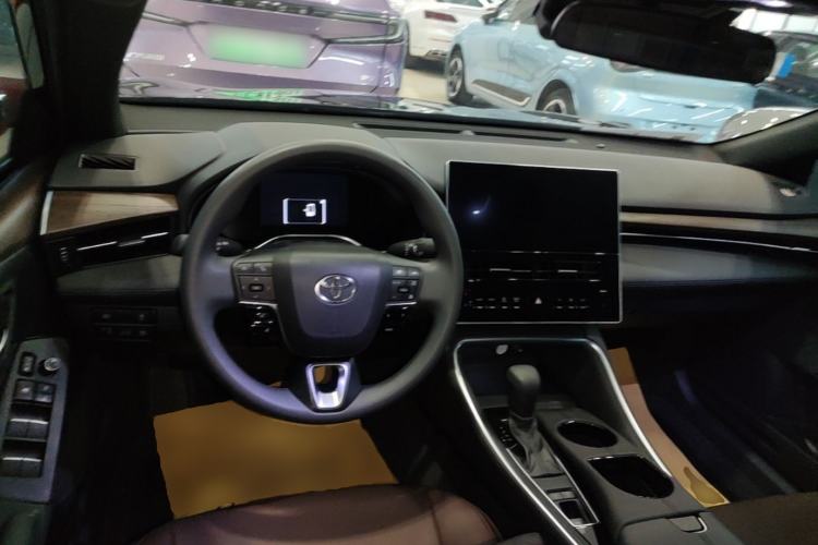 Used Toyota Avalon 2024 2.0L Ambition Edition Center Console