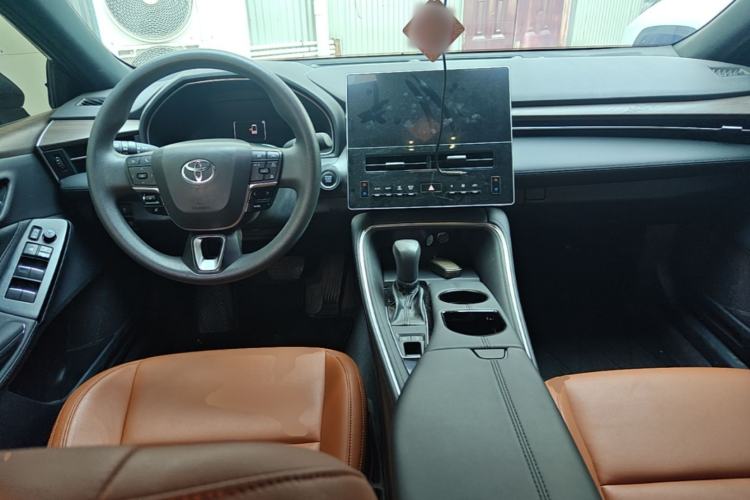 Used Toyota Avalon 2024 2.0L Ambition Edition Center Console