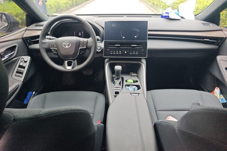Used Toyota Avalon 2024 2.0L Ambition Edition Center Console