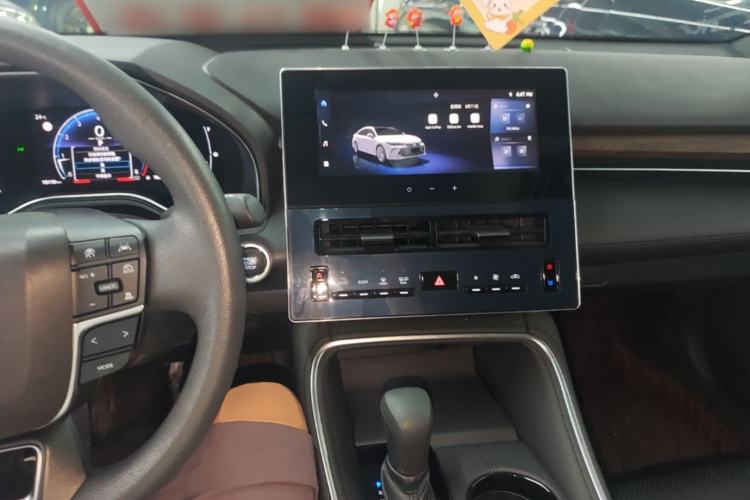 Used Toyota Avalon 2024 2.0L Ambition Edition Center Console