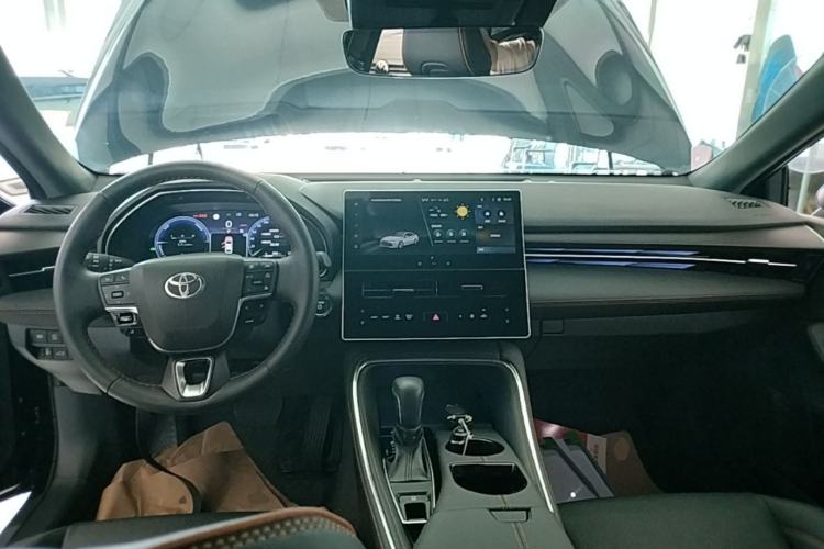 Used Toyota Avalon 2024 Dual-Motor 2.5L Limited Flagship Edition Center Console