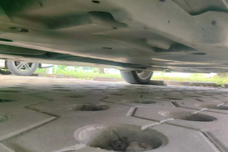 Used Toyota Avalon 2024 Dual-Engine 2.5L XLE Premium Edition Chassis Front Left